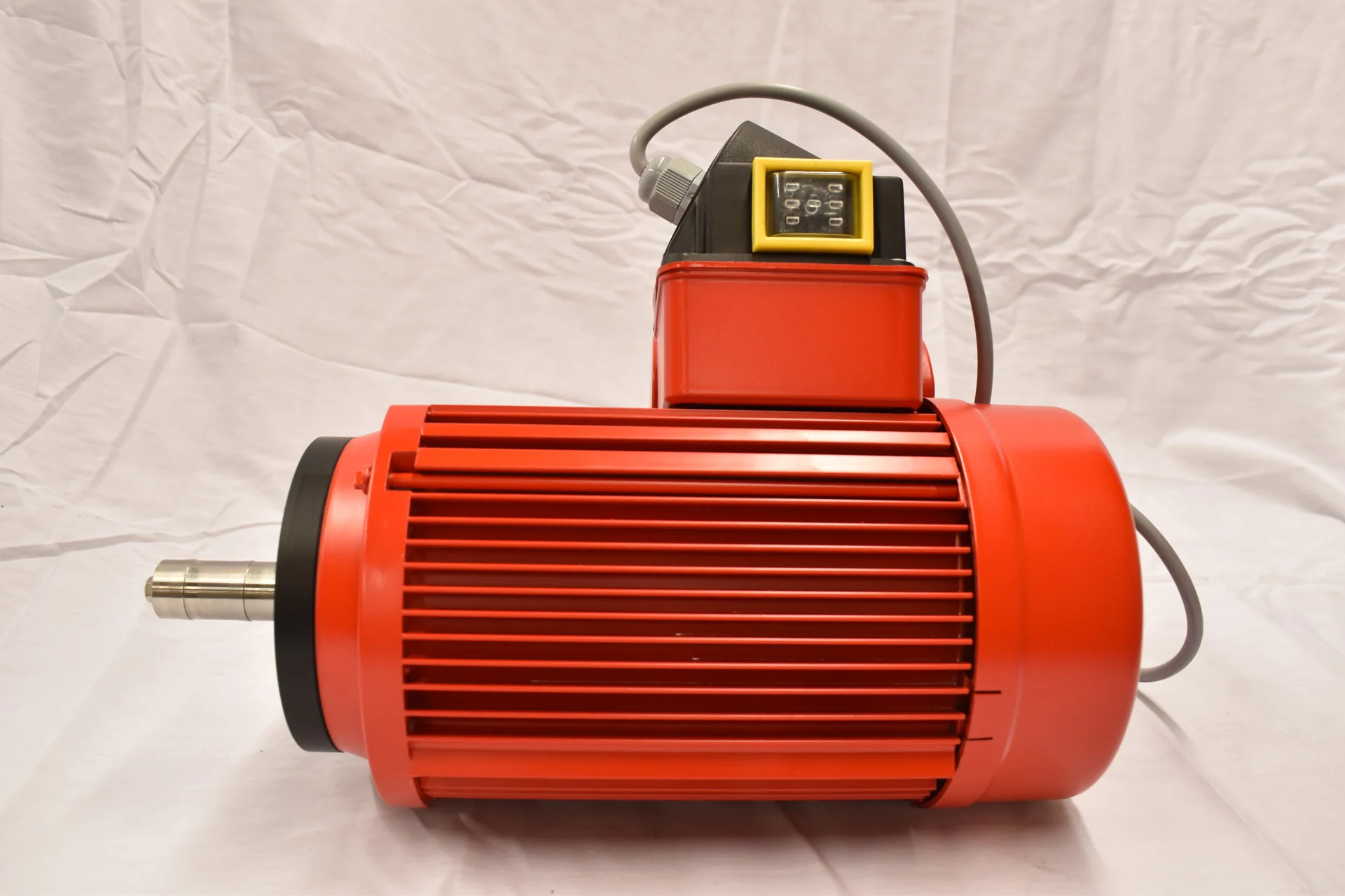 Motor with Flange and Seal for Urban MilkShuttle